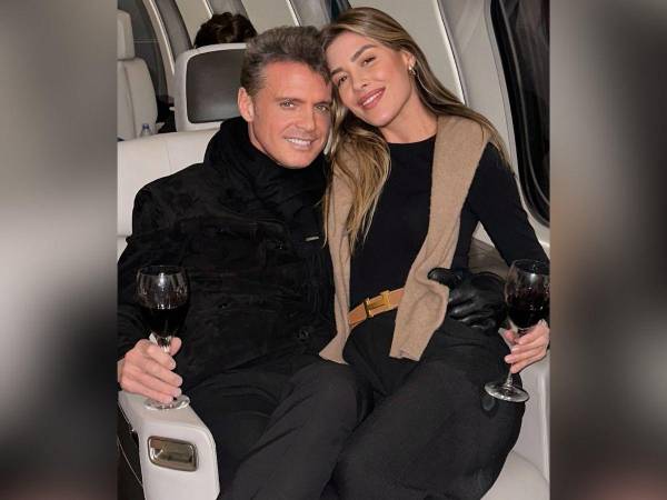 Luis Miguel aparece en una fotografía por primera vez con su hija.