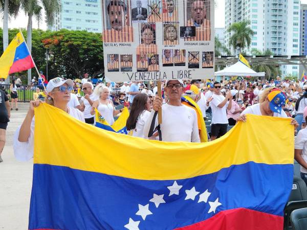 Las protestas fueron organizadas por la Plataforma de Unidad Democrática (PUD), liderada por María Corina Machado, para exigir transparencia en los resultados electorales.