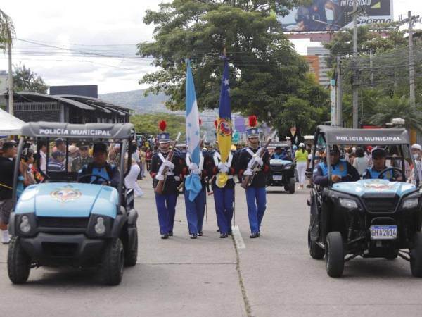 En el desfile se tendrá mucha seguridad para los capitalinos, más de 2,000 agentes de seguridad darán resguardo.