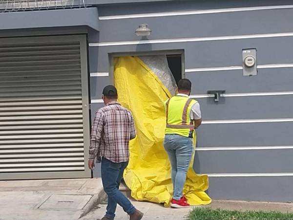 El incidente ocurrió cuando el trabajador, cuya identidad aún no ha sido revelada, rozó accidentalmente un cable de alta tensión con su herramienta de trabajo.