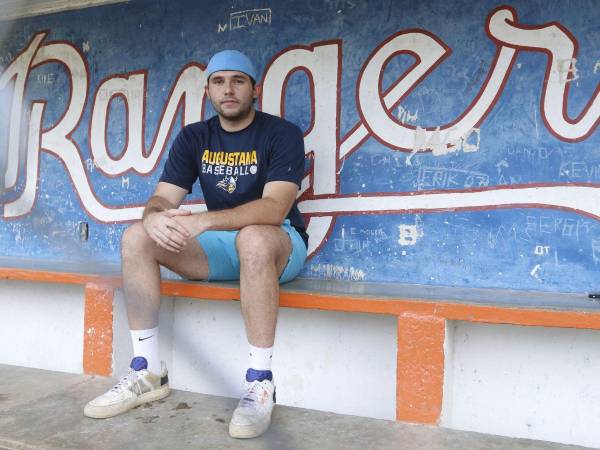 Mariano Gómez juega actualmente en el beisbol universitario de Estados Unidos y su gran sueño es llegar a las Grandes Ligas.