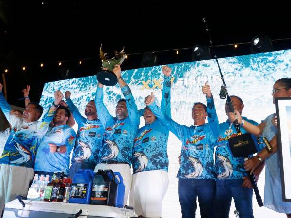 La embarcación Rasta Bar ganó la vigesimoquinta (25) del Torneo Internacional de Pesca de Roatán 2024 y se embolsó 33,200 dólares.