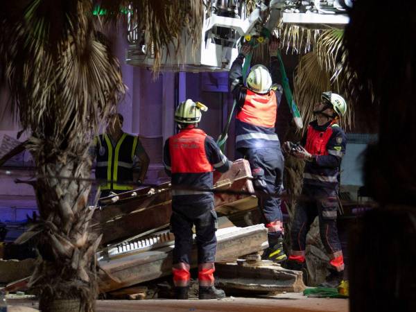 Cuatro personas murieron y unas veinte resultaron heridas, varias de ellas de gravedad, por el derrumbe del techo de un restaurante en una zona turística de la isla española de Mallorca, informaron este jueves los servicios de emergencia. A continuación los detalles.