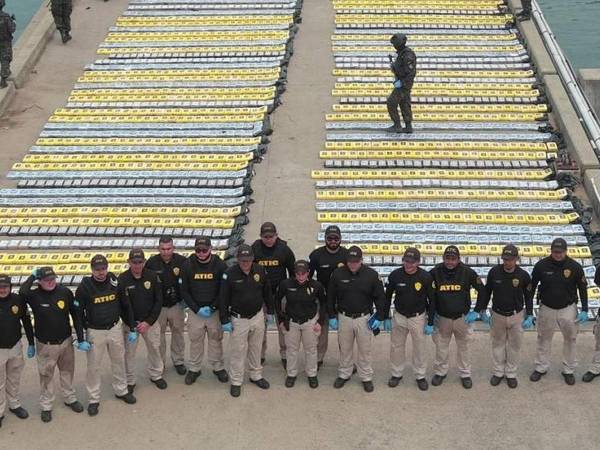 El cargamento, casi tres toneladas de cocaína, fue decomisado el 9 de mayo cerca de las costas de La Mosquitia hondureña.