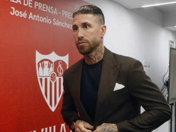 El defensor Sergio Ramos actualmente se encuentra sin equipo.