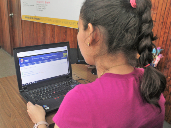 Los jóvenes que sacaron más de 700 puntos en la Prueba de Aptitud Académica pueden elegir el campo de estudio que más le convenga.