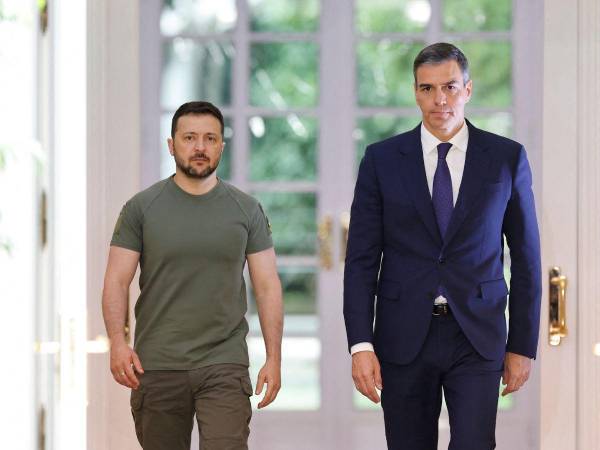 El presidente de Ucrania, Volodimir Zelenski y Pedro Sánchez se reunieron en el Palacio de la Moncloa para firmar un acuerdo bilateral de seguridad.