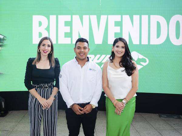 <i>Los ejecutivos presentes expresaron su entusiasmo por el lanzamiento de la promoción.</i>