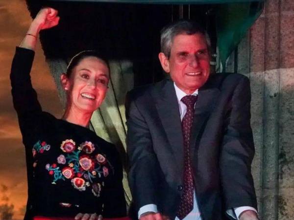 Ante la histórica victoria de Claudia Sheinbaum consagrándose como la primera presidenta de México, su esposo José María Tarriba se convertirá en el primer caballero de la nación. Conoce más sobre José María Tarriba a continuación.