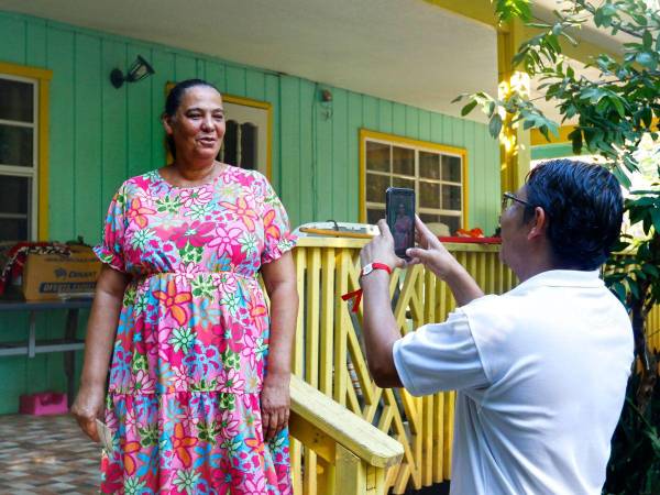 La madre del portero de Olimpia y de la Selección Nacional recibió al equipo de El Heraldo en su casa de habitación en Roatán.