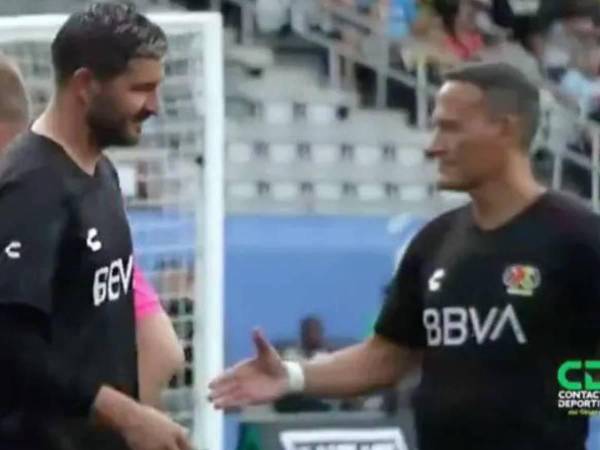 Gignac le niega saludo de mano a Luis ‘Matador’ Hernández