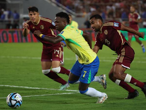 Vinicius falló un penal que significaba el 2-1 para el cuadro brasieño.