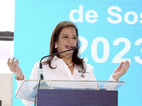 Karla Simón, vicepresidenta de Sostenibilidad de Grupo Ficohsa.