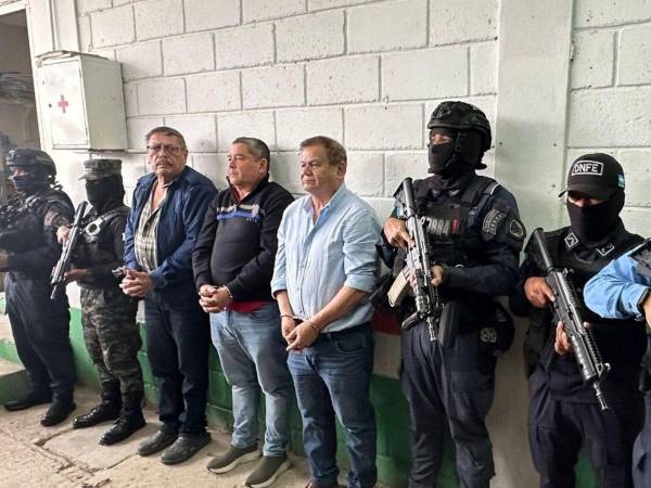 El exjefe del Estado Mayor Conjunto, Romeo Vásquez, y dos exmilitares más que son acusados de participar en el golpe de Estado del 2009, fueron capturados el domingo 5 de enero.