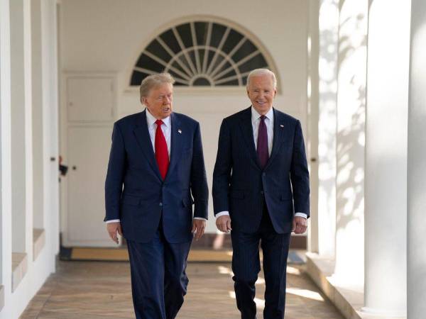 El presidente electo de EE.UU., Donald Trump, llegó a Washington para reunirse en el Despacho Oval de la Casa Blanca con el mandatario, Joe Biden, e iniciar oficialmente la transición de poderes. Aquí las imágenes de la reunión.