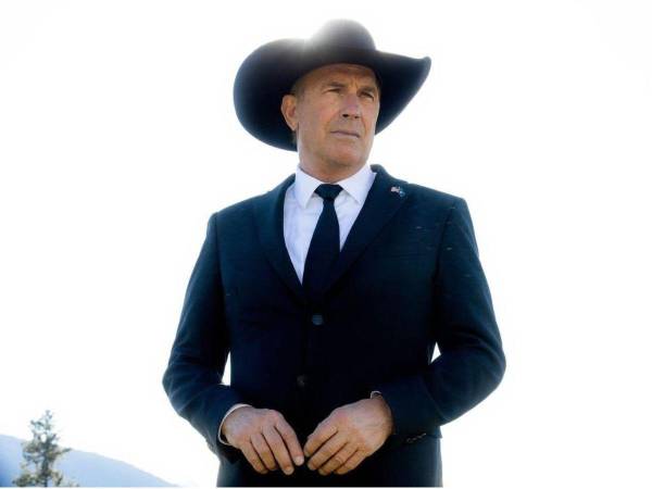 Kevin Costner se une a la lucha humanitaria con su nueva canción “Find Your Way”.