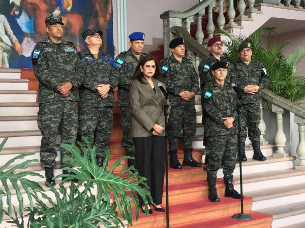 Xiomara Castro nombró a Moncada como nueva ministra de Defensa en lugar de José Manuel Zelaya.