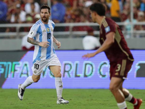 Lionel Messi no se pudo hacer presente con el gol con la selección de Argentina ante Venezuela.