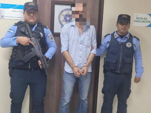 El ingeniero industrial fue detenido con más de 3 millones de lempiras en su poder.