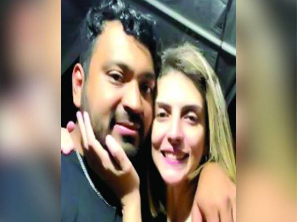 Josué Israel Cáceres Alvarado, de 35 años de edad, esposo de Pamela Lizano, fue asesinado en su casa de habitación, ubicada en Lomas de Toncontín, en Tegucigalpa, capital del país.