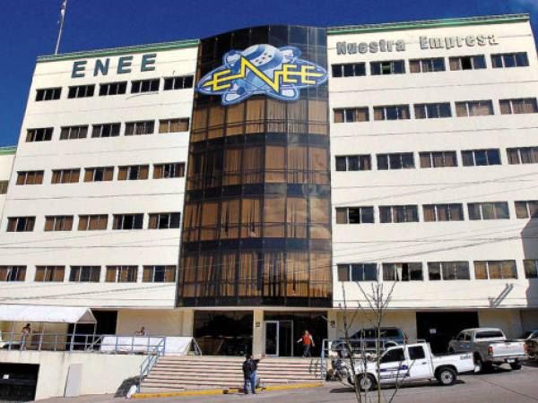 La ENEE ofreció a los inversionistas 1,000 millones de lempiras en bonos a tres años plazo, L2,500 millones a cinco años y L3,000 millones a siete años