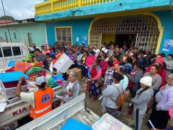 Con más de 47 mil afectados por la tormenta Sara, Honduras habilita albergues con alimentos, agua potable y atención médica