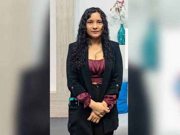 Azalia Espinoza es una profesional del derecho.