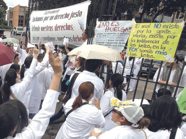 Se suspenden las asambleas informativas en el país.