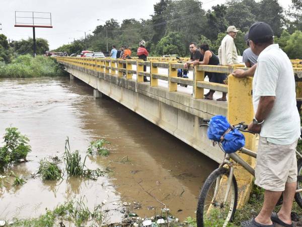 Cuatro departamentos de Honduras están bajo alerta roja, según informó Copeco.