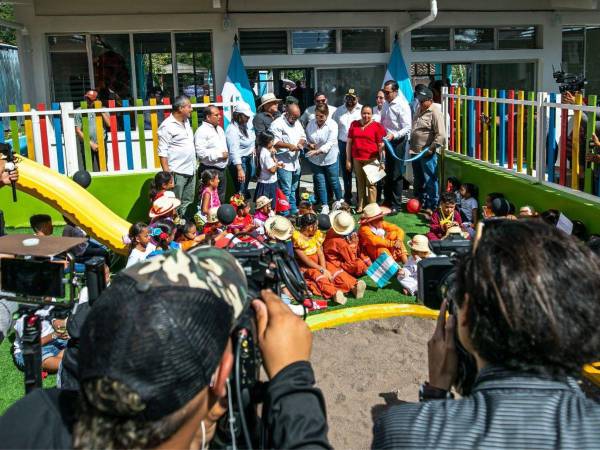 Castro estaba en Olancho como parte de una gira donde también inauguró una carretera y supervisó la construcción de un hospital.