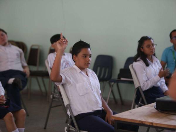 Durante esta semana se impartirán las capacitaciones por parte de expertos de Serna en cada centro educativo participante.