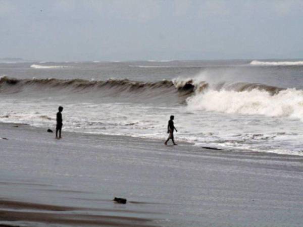 Entre las recomendaciones de Cenaos es que se evite el uso de la playa en las horas de la marea alta.