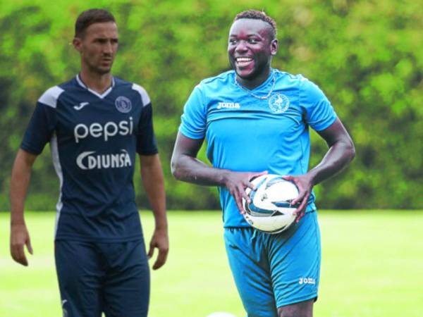 Álvaro Klusener, Carlo Costly y Wilmer Crisanto son algunos de los futbolistas que destacaron en la Liga Nacional de Honduras y ahora juegan en la Segunda División.