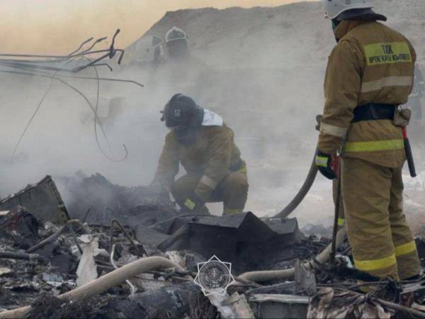 El saldo de víctimas mortales sería devastador. Aunque se manejaba la cifra de alrededor de 70 pasajeros, solo se han logrado contabilizar 30 sobrevivientes.