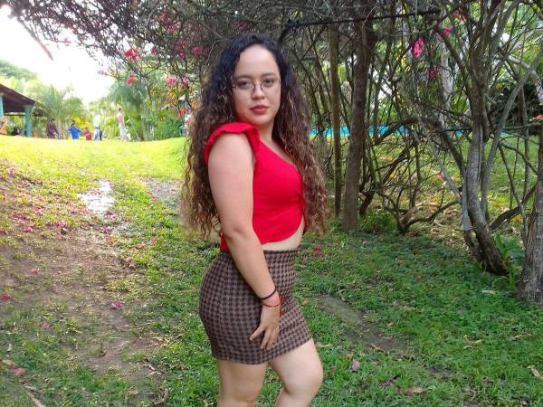 Cinthia Erazo, una joven de 24 años, fue asesinada por un sicario en motocicleta la noche del miércoles -31 de julio- en la colonia Concepción de Juticalpa, Olancho.