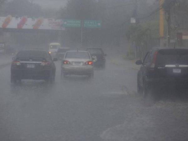 Honduras está bajo el riesgo de la formación de una tormenta tropical que dejaría hasta 200 milímetros de agua.