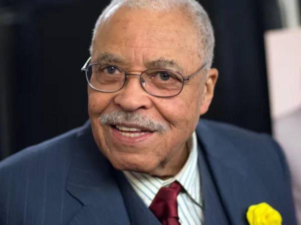 James Earl Jones es recordado por haberle prestado la vos a Darth Vader y a Mufasa.