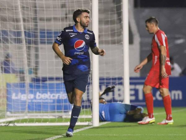 Motagua derrota a Real Sociedad con hattrick de Auzmendi y es segundo en el Clausura