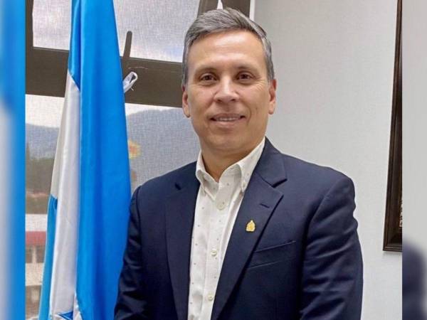 Aguilar estuvo cinco meses al frente del IHSS: