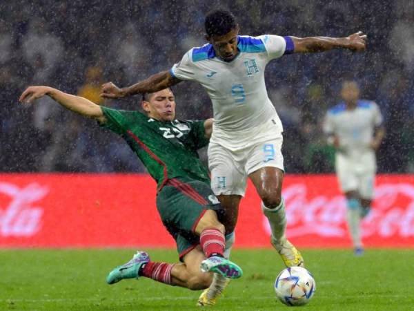 Imágenes del último duelo entre Honduras y México en el estadio Azteca.