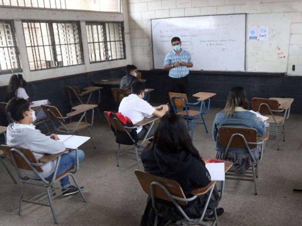 Los estudiantes de las diferentes modalidades en Danlí, tendrán nuevo horario de clases por la ola de calor y contaminación.