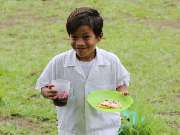 Las autoridades deben de dar el paso de alimentar a nutrir a los alumnos del sistema educativo nacional.