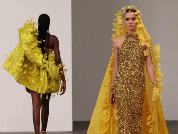 La marca de moda ITRH, creada por la diseñadora Ridhi Bansal y el director creativo Mohit Rai, hizo su debut internacional en la prestigiosa Dubai Fashion Week 2024.