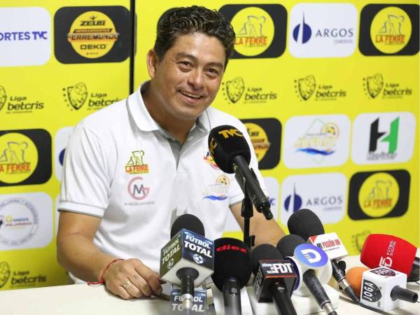 Reynaldo Tilguath continuará como entrenador del Génesis FC.