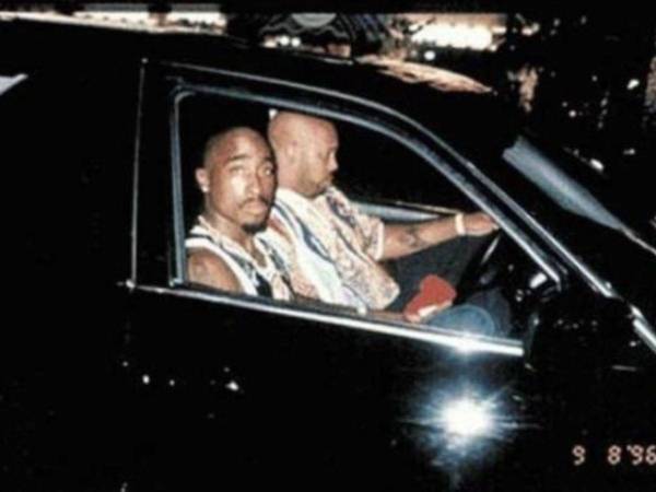 El 7 de septiembre de 1996, Tupac Shakur fue asesinado en un tiroteo en Las Vegas, Estados Unidos, dejando una marca indeleble en la cultura del rap y desatando teorías sobre su trágica muerte.