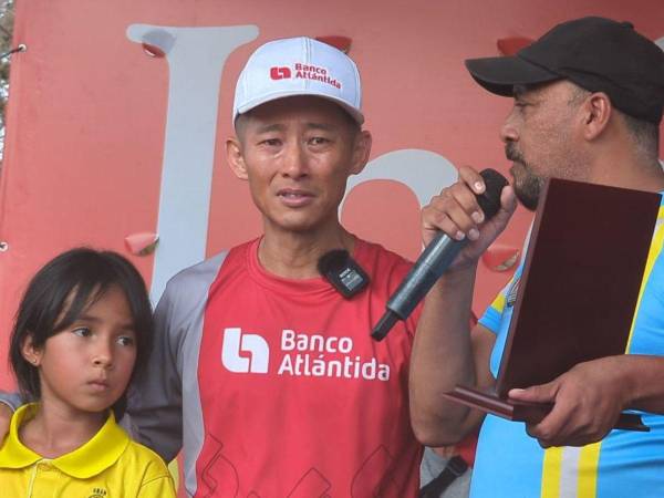 Shin Fujiyama conquista desafío: 250 km de carrera por la educación en Honduras.