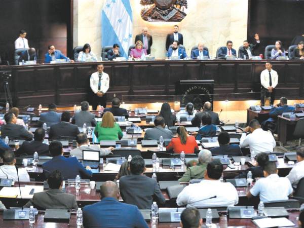 La lista de ascensos ingresó a la cámara legislativa como correspondencia, por lo que fue turnada a la Comisión de Soberanía y Defensa.