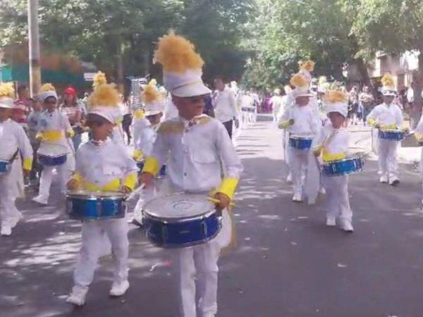 Pequeños y grandes mostraron su talento musical en los actos cívicos de este 8 de septiembre previo a la gran ceremonia del Día de la Independencia de Honduras.