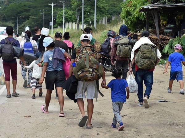 Miles de hondureños salen de su país en busca del sueño americano, pero corren el riesgo de ser secuestrados como esta familia.