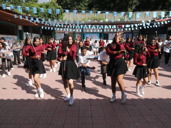 Con alegría, dinamismo y fervor patrio, el Centro Educativo San Juan Bosco prepara regreso a los desfiles de Independencia.